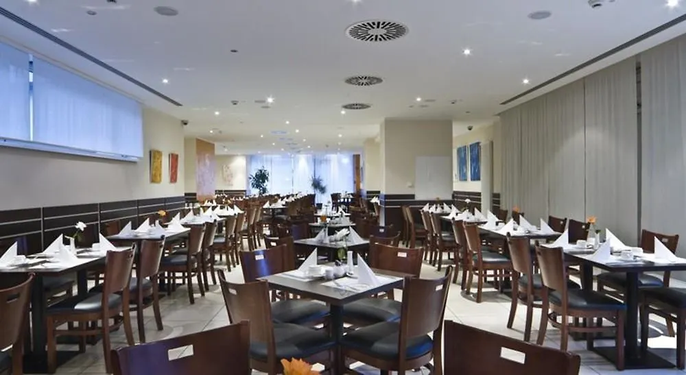 Titanic Comfort Kurfuerstendamm Berlino 3*,  Germania
